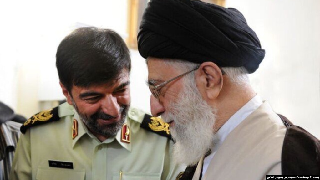 احمدرضا رادان در کنار علی خامنه‌ای