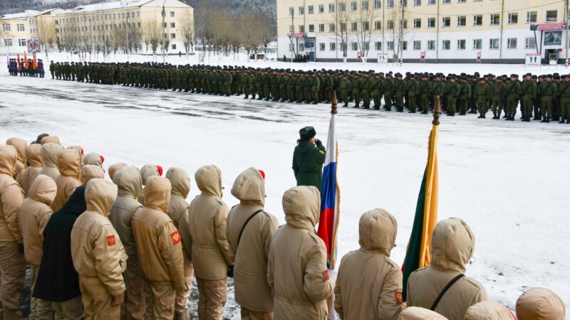 სკოლის მერხიდან პროფესიულ არმიაში - რა ვიცით რუსეთში სამხედრო გაწვევის ახალ წესებზე 