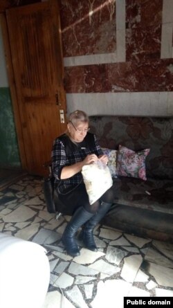 Волонтеры Алтайского края шьют сидушки мобилизованным