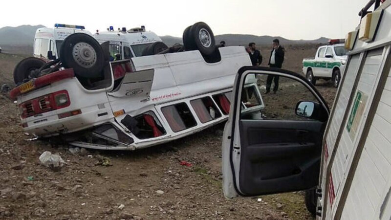 تصادف اتوبوس کارگران در استان مرکزی چهار کشته بر جای گذاشت