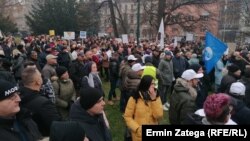 Zaposleni u sarajevskoj javnoj upravi izašli su na proteste, 14. decembar 2022. 