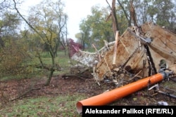 A TV tower collapsed in a Kherson city park.