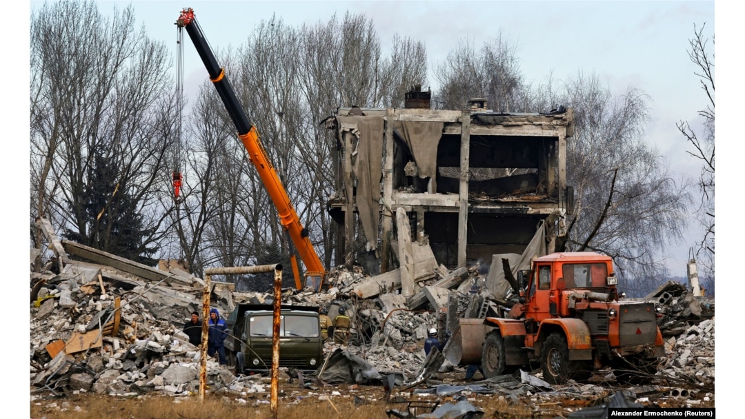 Ucraina spune că a ucis în jur de 400 de soldați ruși în atacul din noaptea de Anul Nou de la Makiivka, în estul țării, în timp ce Rusia susține că bilanțul este de 89 de decese.