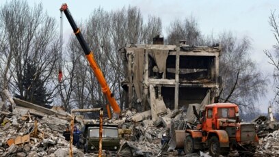 Стотици или десетки руски войници са убити в Макийвка Украинските