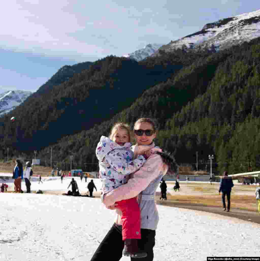 Photographer Olga Revenko is on holiday with her family in Bansko, a ski town in Bulgaria. She told RFE/RL that, due to a lack of snow, the slopes there currently have only one track open and most of the activity is limited to &ldquo;small flat areas where beginners and children are taught to ride.&rdquo;