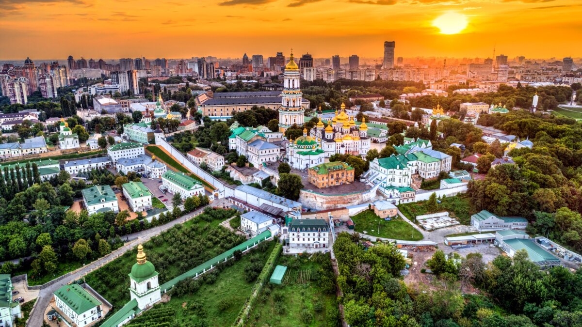 The Ukrainian Orthodox Church celebrated the first liturgy in the Kiev-Pechoryan Monastery