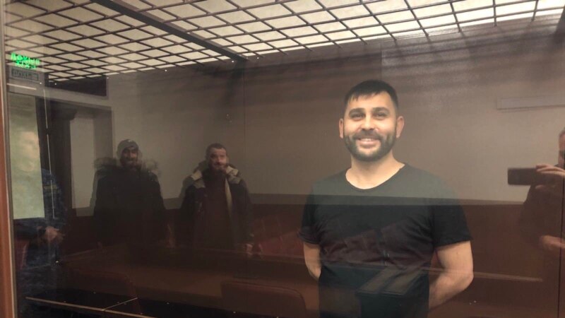 RF mahkemesi qırımtatar faali Marlen Mustafayevni 17 yıl apis cezasına mahküm etti