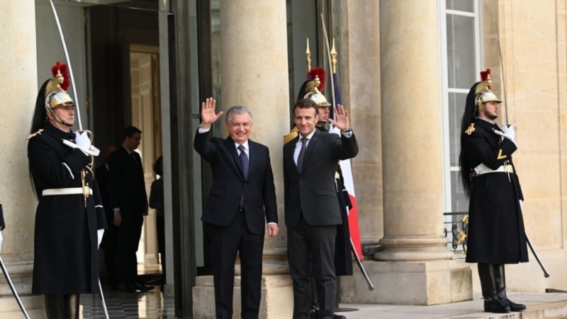 Франциянын президенти Өзбекстан менен Казакстанга барат