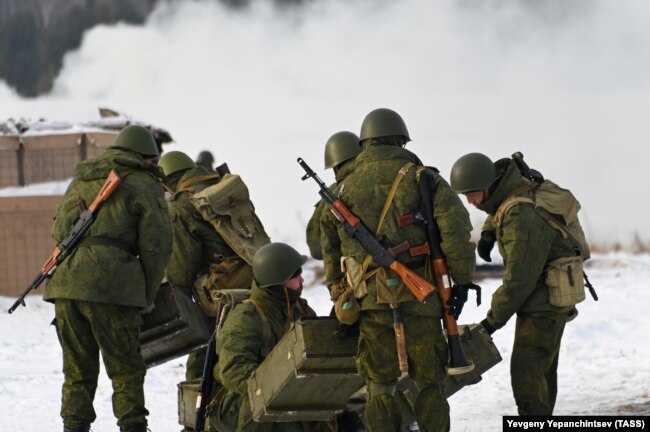 Российские военнослужащие, призванные в рамках мобилизации