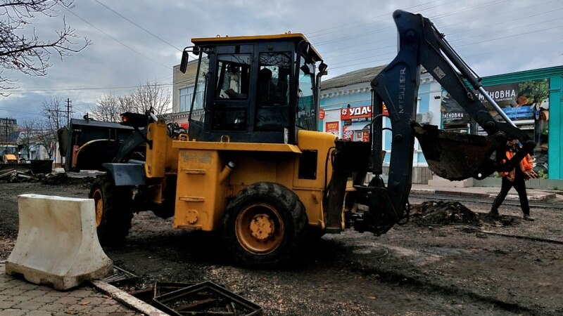 Письма крымчан: Пока в Крыму Аксенов строит укрепления, в Керчи закапывают бюджет 