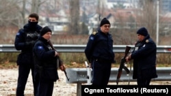 Policija Kosova u Severnoj Mitrovici, decembar 2022.