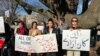 معترضان در واشنگتن خواستار حمایت امریکا و جامعه جهانی از زنان در افغانستان شدند