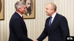 Лидерът на "Български възход" Стефан Янев и президентът Румен Радев.