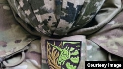 Шеврон з єдинорогом – символ ЛГБТ+ в армії