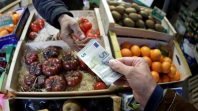 Преход от лев към евро за малко повече от година