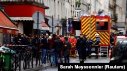 Situata në Paris pas sulmit me armë zjarri.