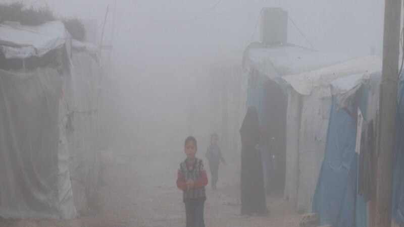Borba sa hladnoćom u kampu u Idlibu