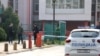 Полиција пред скопската гимназија Јосип Броз поради дојава за бомба
