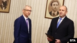 On January 3, Bulgarian President Rumen Radev (right) formally asked Nikolay Denkov (left) to form a government.