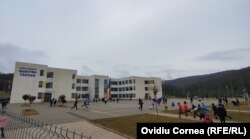 În mai puțin de trei ani de la deschidere, liceul din Florești are peste 1,500 de elevi. E nevoie de și mai multe unități educative.