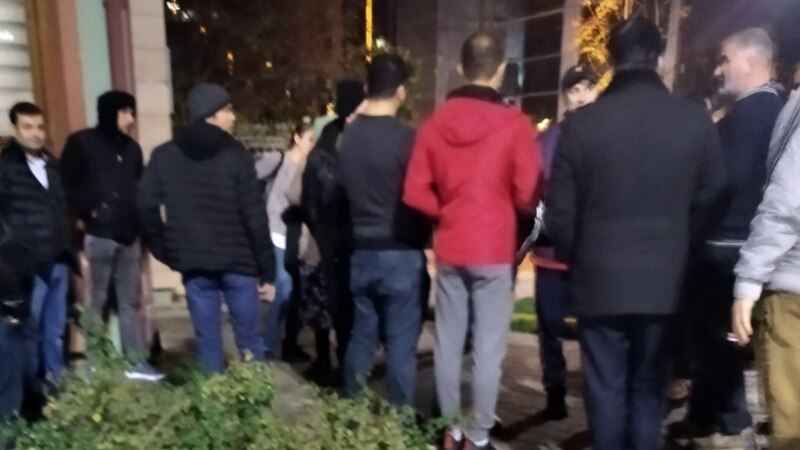 Çeşme: Türkiýäniň deportasiýa merkezlerinde azyndan 1 müň 500 türkmen raýaty saklanýar
