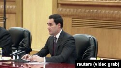 Serdar Berdimuhamedow. Arhiw suraty