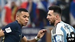  Килиан Мбапе и Лионел Меси 