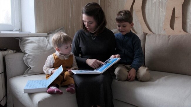 Russian Women Struggle After Men Flee Ukraine-War Draft 