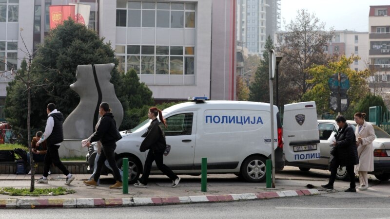 МВР: Лажни се пријавите за бомби на повеќе локации во Скопје и во Кавадарци