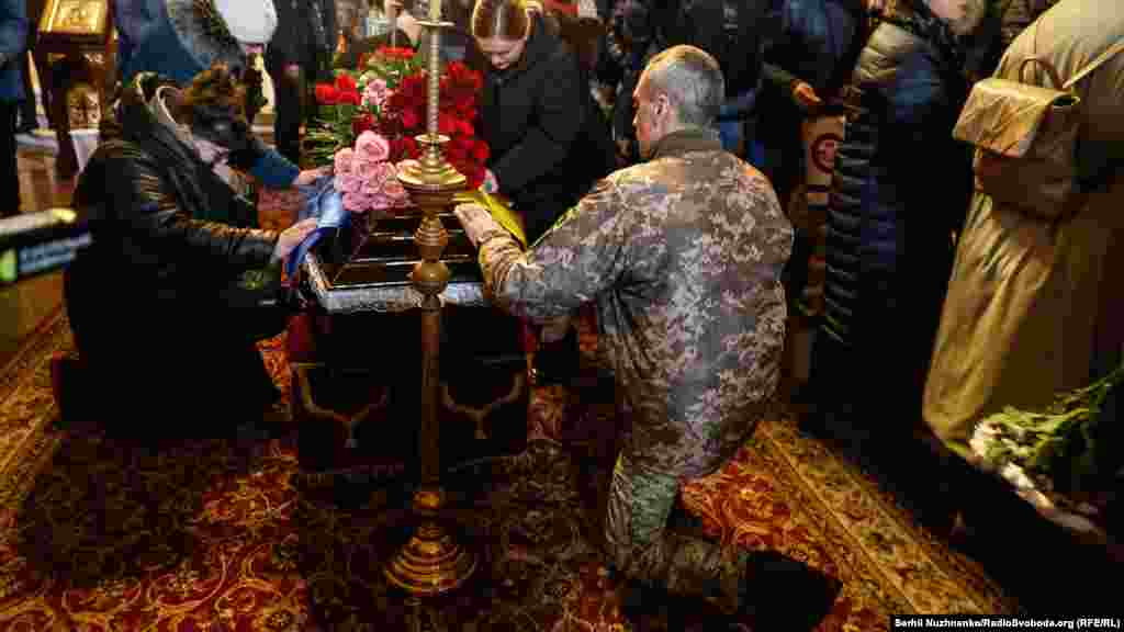 Церемония прощания и отпевания крымчанина, общественного активиста, бывшего политзаключенного Кремля Геннадия Афанасьева