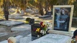 آرامگاه مهرشاد شهیدی‌نژاد، از جان‌باختگان اعتراضات سراسری ۱۴۰۱