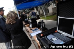 Expoziție de prezentare a aparaturii de supraveghere a frontierei achizitionate de Poliția de Frontieră din fonduri europene nerambursabile, prin Facilitatea Schengen. Noiembrie 2010.