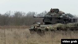 Swiss war materiel that other countries could potentially re-export to Ukraine might include ammunition for German-made Gepard anti-aircraft tanks. (file photo)