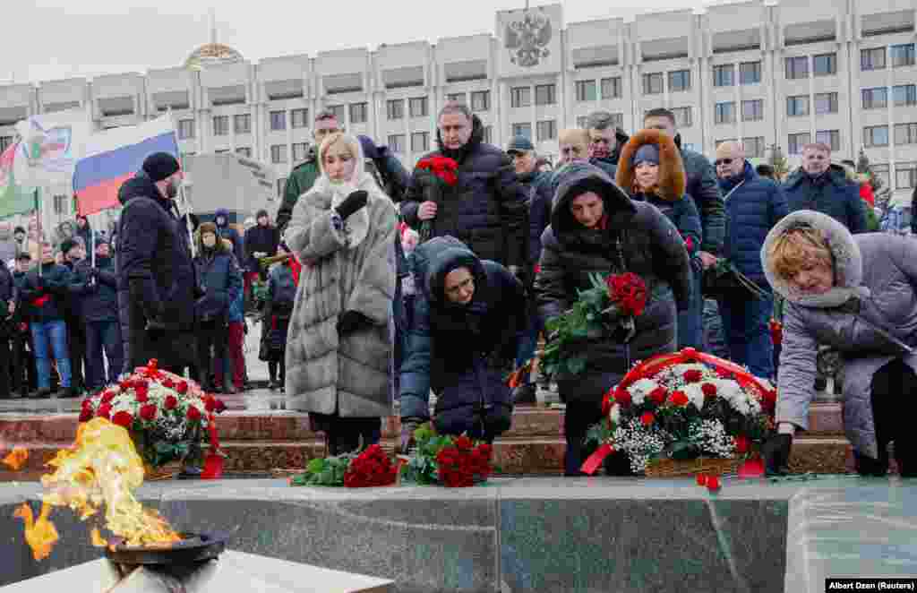 Pe 3 ianuarie, la Samara a avut loc o slujbă de pomenire în memoria soldaților uciși în atacul de la Makiivka.