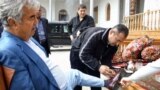 Салим Абдувалиев (Салимбай-бойвачча, то есть Салимбай-богач), которого в дипломатических переписках США называли «криминальным авторитетом» Узбекистана, привлечен к доследственной проверке. 