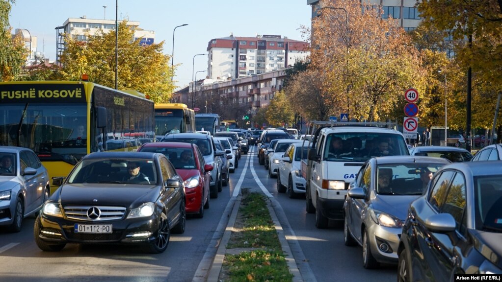 Rrugët e Prishtinës më 28 tetor.