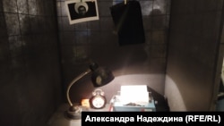 Эмиль Капелюш создал "комнату" с главной героиней выставки – пишущей машинкой