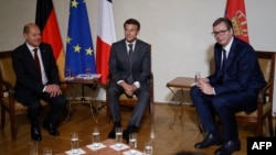 Šolc i Makron sastali su se sa Vučićem u Pragu, početkom oktobra, za vreme samita lidera EU i drugih država