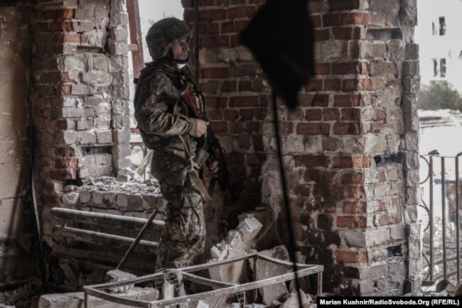 Українські військові на передових позиціях, Донецька область