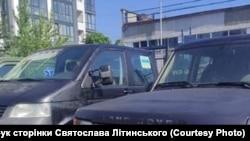 Волонтери від початку повномасштабної війни Росії проти України ввозять автомобілі для потреб ЗСУ з-за кордону