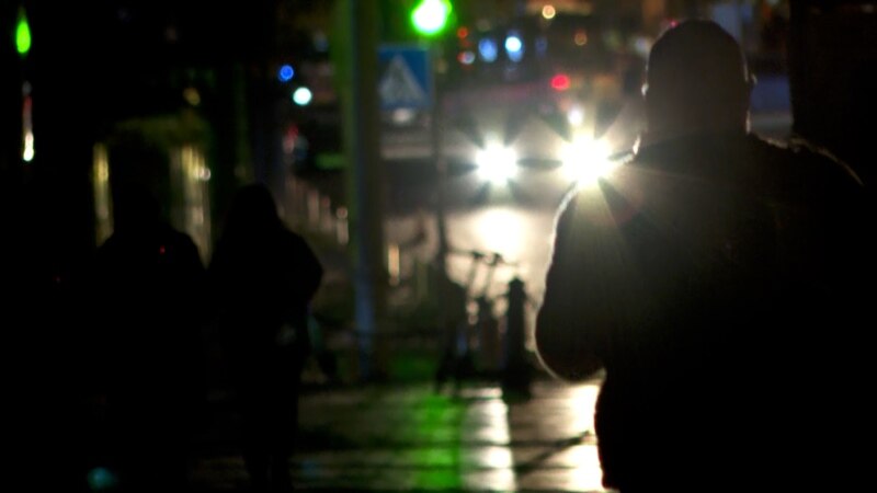 „Fără lumină, fără telefon, fără internet”. Kievul, în regim de austeritate energetică