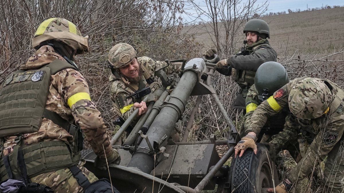 Ukrainian Forces Repel Russian Attacks Near 14 Towns