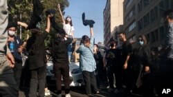 Protest zbog smrti 22-godišnje Mahse Amini u pritvoru policije za moral, Teheran 1. oktobar 2022.