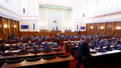 Народното събрание възложи на Министерския съвет да инициира лицензирането и