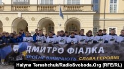 У Львові поховали 39-річного громадянина Ізраїлю, добровольця ЗСУ, футбольного тренера Дмитра Фіалку, який загинув 1 вересня 2022 року під Бахмутом
