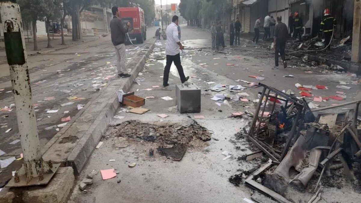 Iranian Protesters Again Clash With Security Forces; Officials Link Mosque Attack To Demonstrations - Vimarsana News