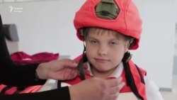Gyerekeknek fejlesztenek testpáncélt Ukrajnában 