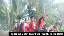 Evakuacija stanovništva na Filipinima (Arhiva)