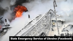 Stâlp de electricitate distrus de un bombardament ruusesc în regiunea Rivne, Ucraina, 22 octombrie 2022.

