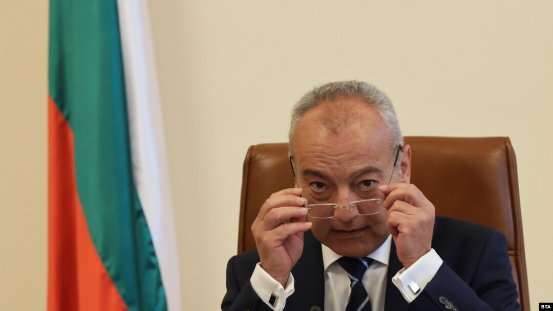 Служебният премиер Гълъб Донев